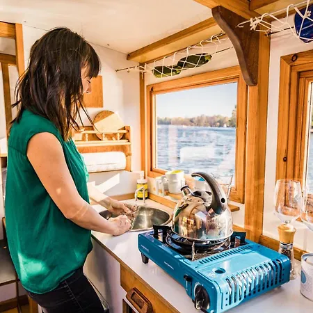 Botel Hausboot Tour Mit Der Wasserkutsche - Fuehrerscheinfrei Berlin
